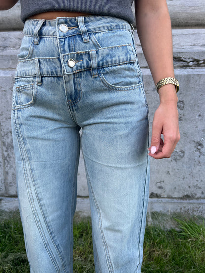 Noemi Jeans